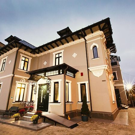 Prestige Hotel Iasi Bagian luar foto