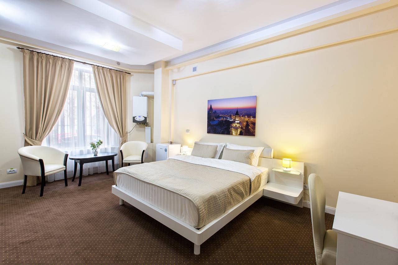 Prestige Hotel Iasi Bagian luar foto