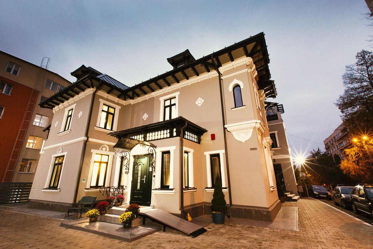 Prestige Hotel Iasi Bagian luar foto